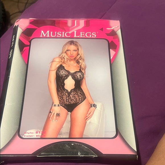 Music Legs Black Lace Teddy - Picture 2 of 4